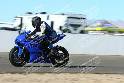 media/Jan-09-2022-SoCal Trackdays (Sun) [[2b1fec8404]]/Front Straight Speed Shots (1pm)/